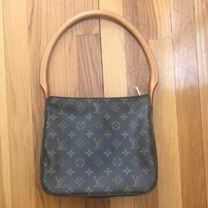 Louis Vuitton monogram looping hobo bag